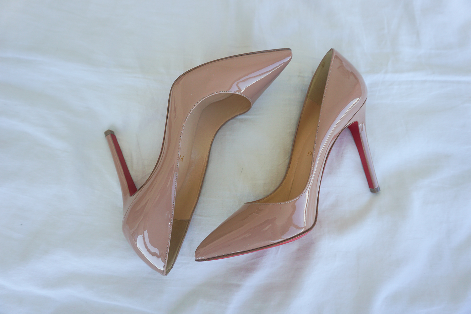 Chose Louboutin heels for tonight : r/heels