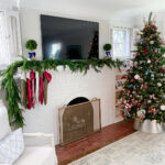 A Simple and Classic Holiday Mantle